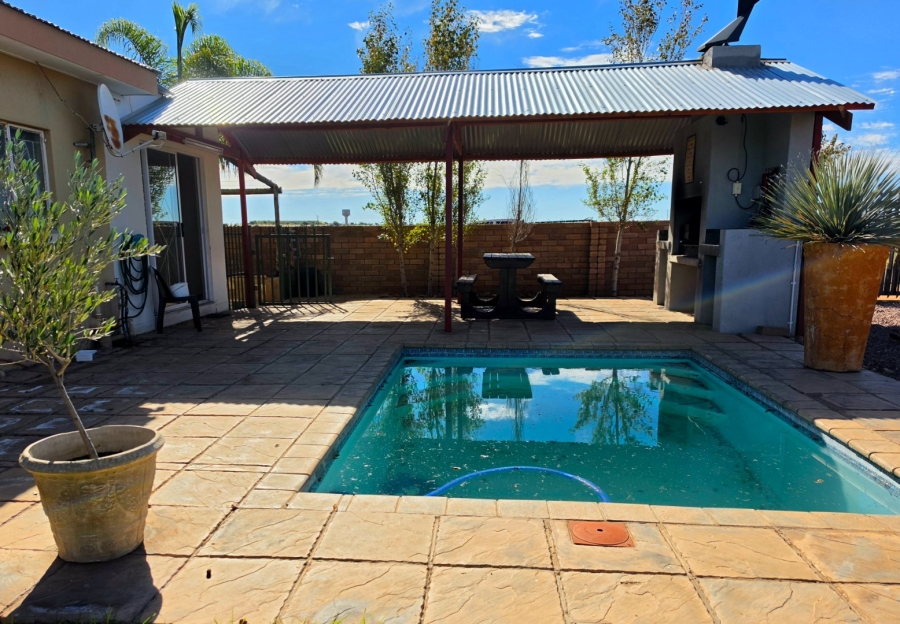 3 Bedroom Property for Sale in Keidebees Northern Cape